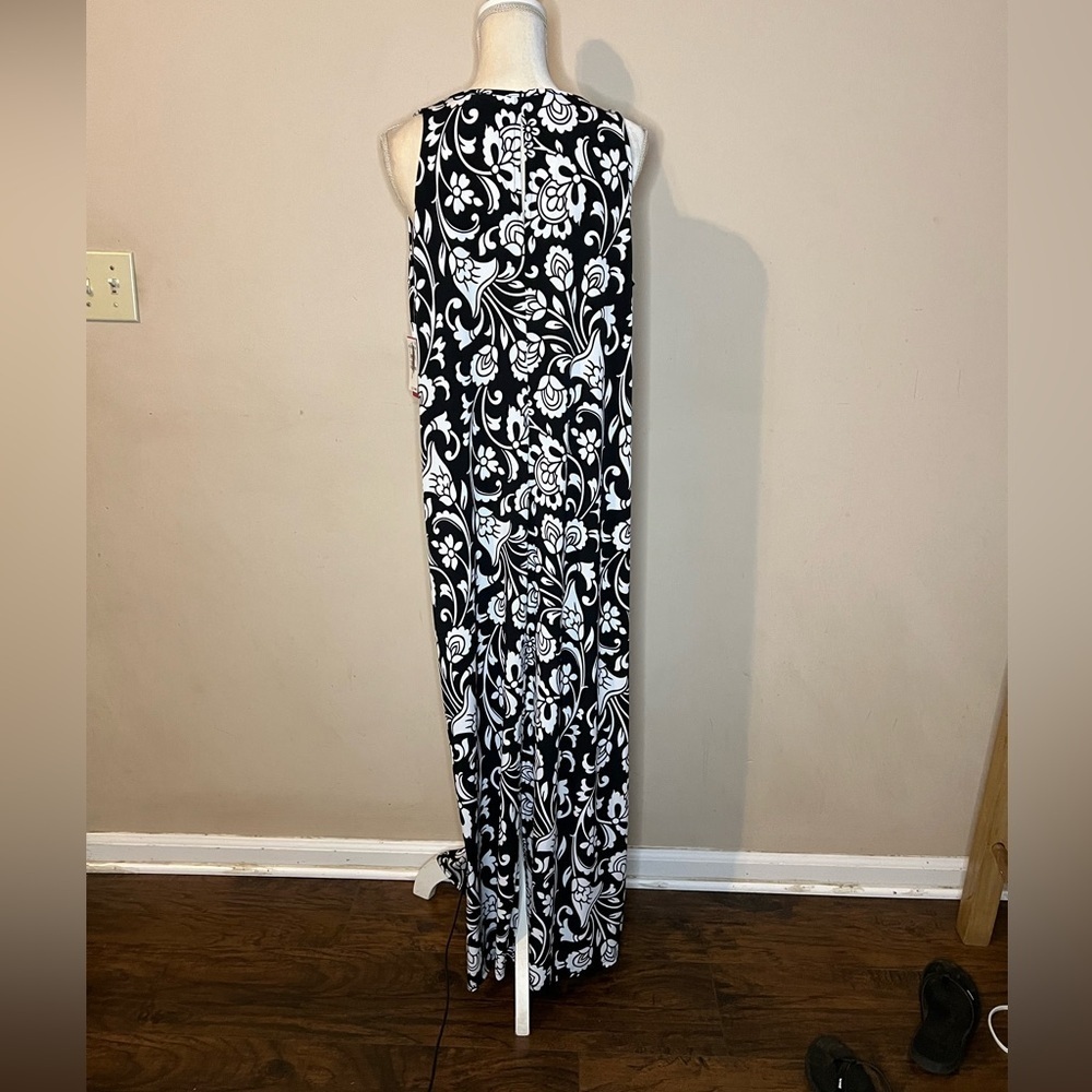 Vince Camuto Floral Maxi Dress - Picture 4 of 7